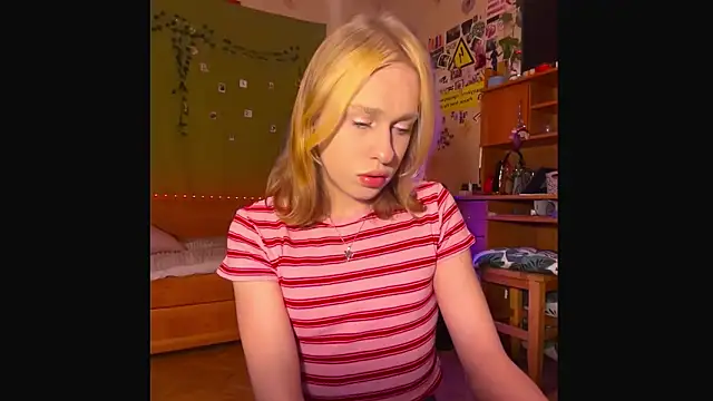 miss barbie111 online show from February 5, 4:01 pm