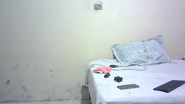 lorraine2036 online show from February 10, 4:58 pm