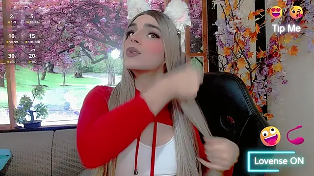 Maddye Fox online show from February 5, 7:30 pm