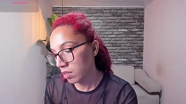 isabella star  online show from March 7, 12:33 pm