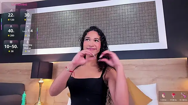 Chloee  Adams online show from April 6, 1:22 pm