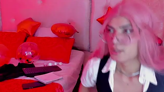 Snapshot of VeronikaBloom_ chatting on February 14, 8:26 pm VeronikaBloom online show from February 14, 8:26 pm