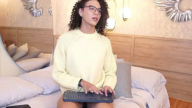 Luxa Velvet online show from March 11, 12:42 pm