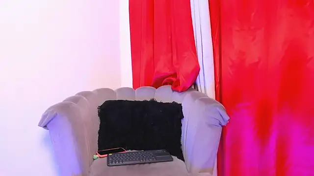 im aliisson online show from February 28, 12:23 pm