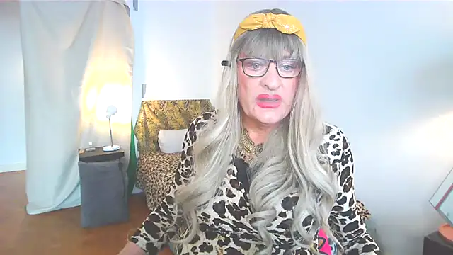 sophyTV online show from March 17, 12:40 pm