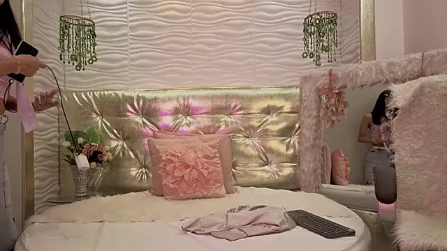 MaddyCooper  online show from April 15, 7:58 pm