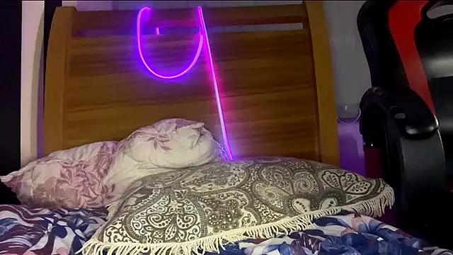 stellapapilon online show from March 31, 11:28 pm