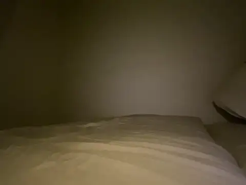 Annats online show from March 25, 2:28 am