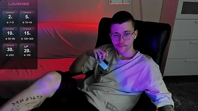 Thomas Norton online show from April 17, 8:54 pm