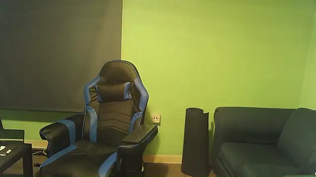 sexyass72 online show from February 3, 6:40 am