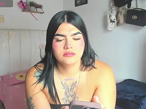 Melinabitchxx online show from May 16, 2:27 pm