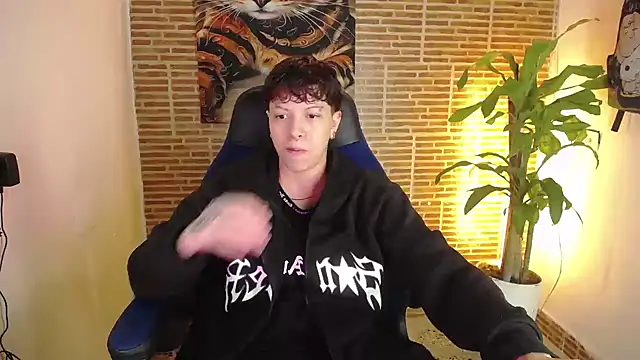 Asher addamss  online show from July 25, 4:10 am