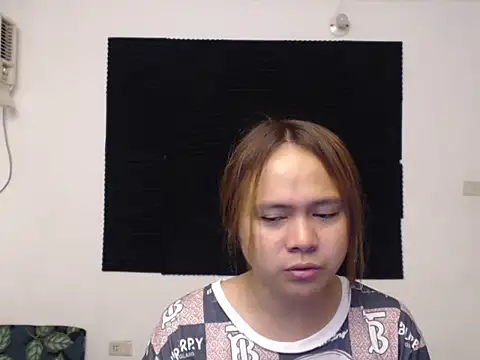 AlluringModel online show from May 1, 7:34 am