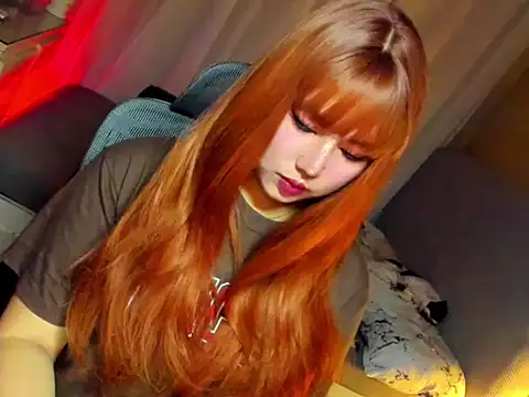 HOTnWILDalice online show from April 8, 1:07 am