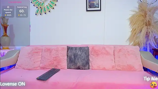 Snapshot of latinwondercockts chatting on September 16, 12:26 am latinwondercockts online show from September 16, 12:26 am