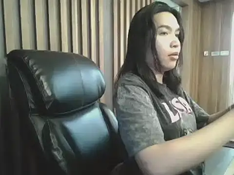 sara kimoo online show from March 6, 10:33 pm