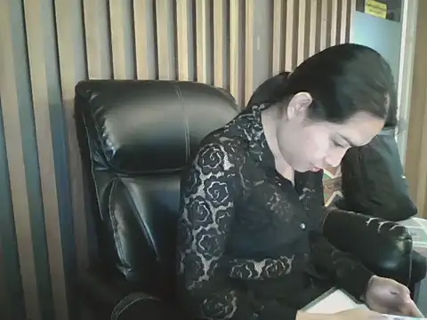 sara kimoo online show from October 8, 5:58 pm