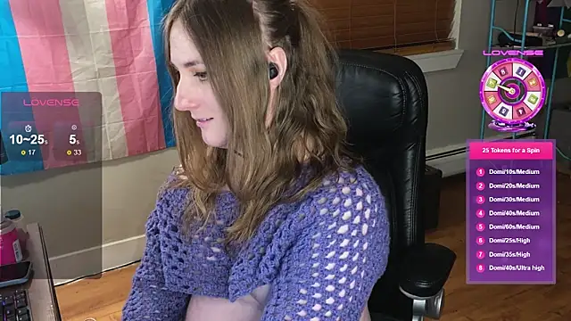 luluvaladon online show from November 10, 7:42 am