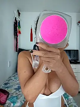 YOURSDEBORA online show from September 15, 6:46 pm