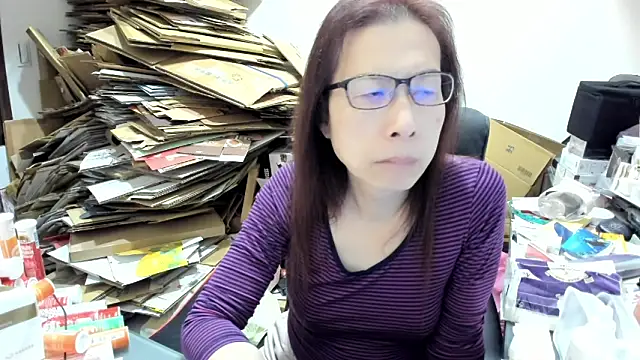 TiffanyC 4772 online show from January 5, 2:30 pm