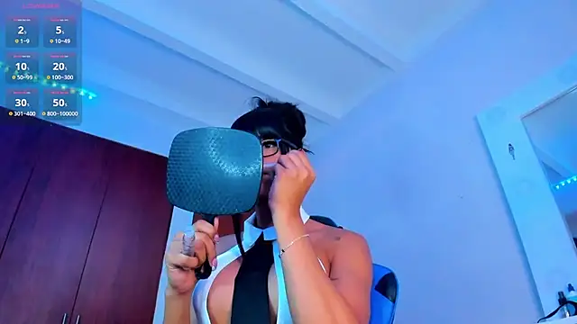 divinesalome online show from September 11, 7:55 pm