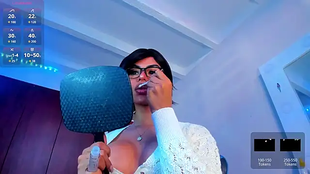 divinesalome online show from January 13, 7:33 pm