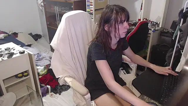 missthon0 online show from April 2, 1:42 pm