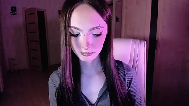 Alice  Aris online show from October 2, 3:56 pm