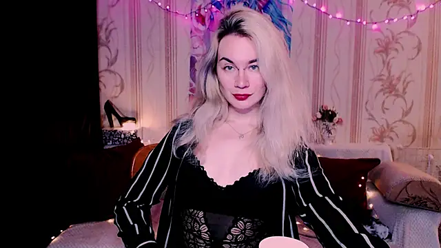 xxxcharismaaa online show from April 21, 4:14 pm