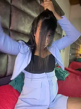 Ashly Miller online show from March 23, 8:25 pm