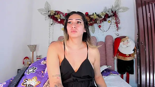 Snapshot of ISABELLASSMITH chatting on December 7, 5:48 pm ISABELLASSMITH online show from December 7, 5:48 pm
