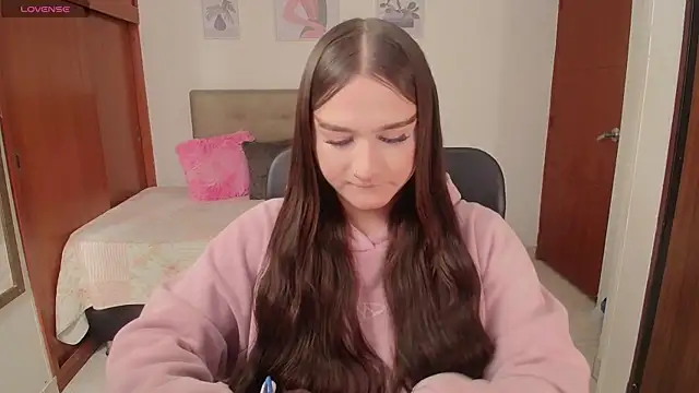 Miley Baker online show from October 27, 4:15 pm