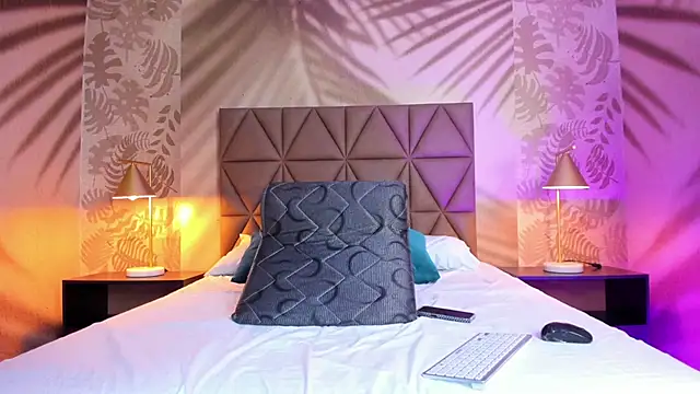 Scarleett 22 online show from November 11, 8:10 pm