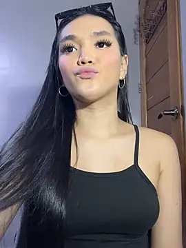 Snapshot of WONDERWOMAN2023 chatting on December 19, 10:00 pm WONDERWOMAN2023 online show from December 19, 10:00 pm