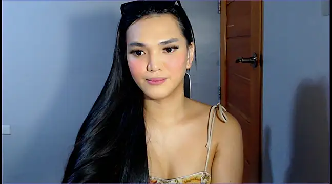 Snapshot of WONDERWOMAN2023 chatting on December 26, 1:43 pm WONDERWOMAN2023 online show from December 26, 1:43 pm