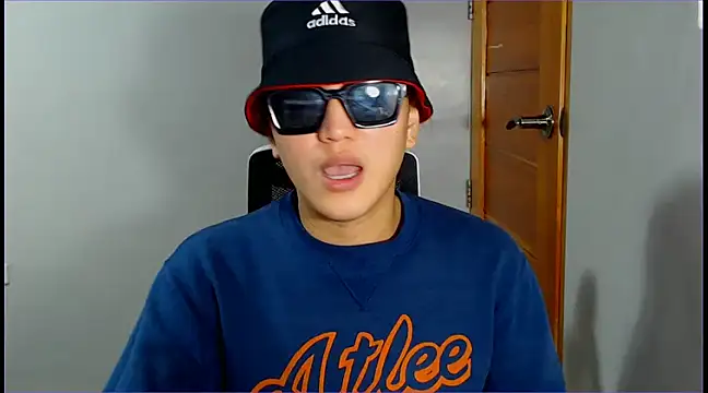 Snapshot of WONDERWOMAN2023 chatting on February 12, 1:19 am WONDERWOMAN2023 online show from February 12, 1:19 am