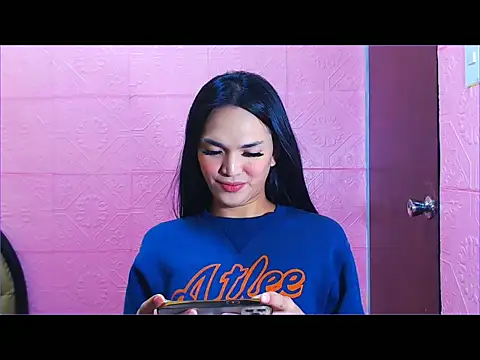 Snapshot of WONDERWOMAN2023 chatting on October 4, 6:09 pm WONDERWOMAN2023 online show from October 4, 6:09 pm