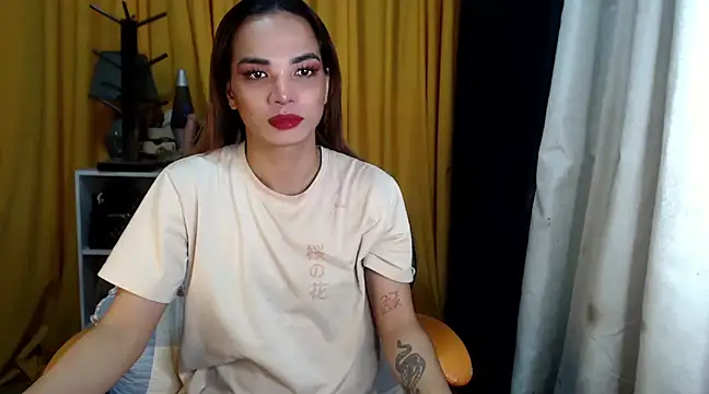 Snapshot of Deliciouscumsxz chatting on December 13, 9:47 am Deliciouscumsxz online show from December 13, 9:47 am