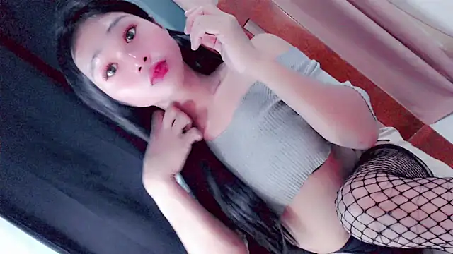 amomentoflust69 online show from February 28, 6:31 am