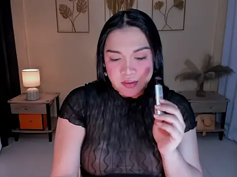 MaxeneCullens online show from December 15, 6:31 am