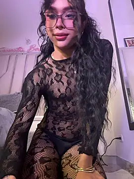 Samantha Bernardo online show from June 14, 5:19 am