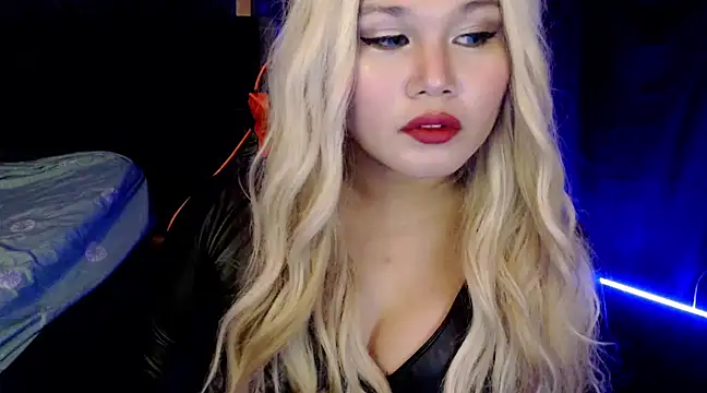 stacey wills44 online show from January 4, 1:21 am