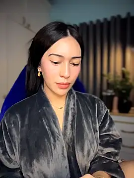 Jasmine Elcock online show from April 22, 2:02 pm