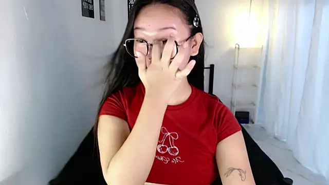 Vivorey Leighn online show from July 28, 4:39 pm