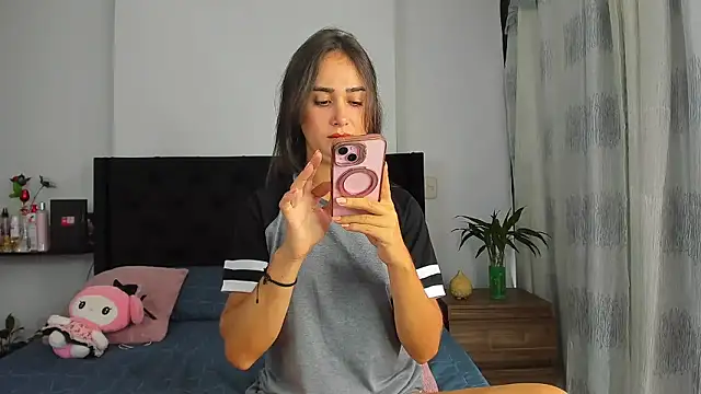 AndreaStivens online show from October 6, 11:54 am