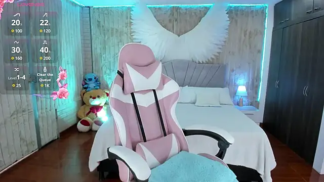 Snapshot of floryn_susana chatting on March 1, 7:37 pm floryn susana online show from March 1, 7:37 pm