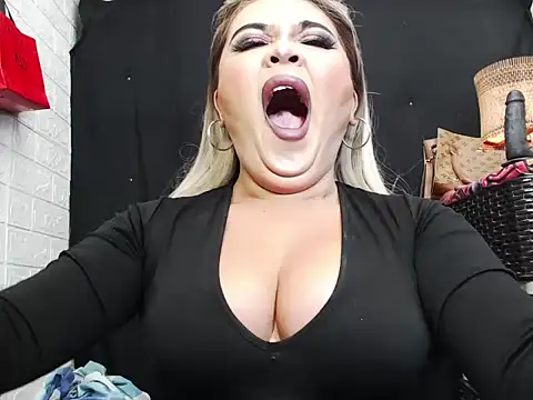 x12inchanaconda online show from December 4, 1:32 am