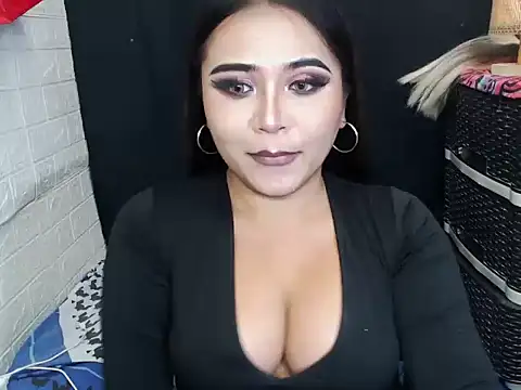 x12inchanaconda online show from December 15, 10:11 am