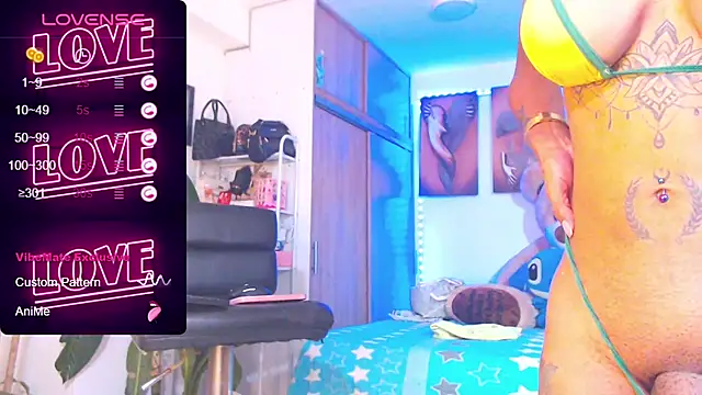 Hotgiirl 1 online show from February 26, 9:31 pm