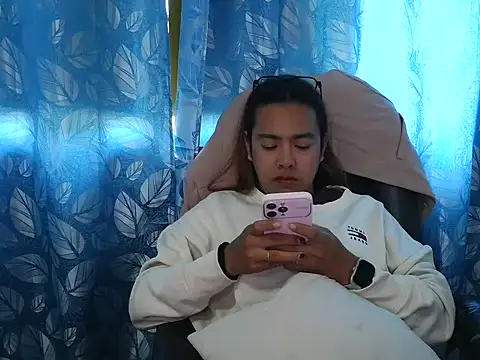 Your PrettyGirlxxx online show from October 21, 1:09 am